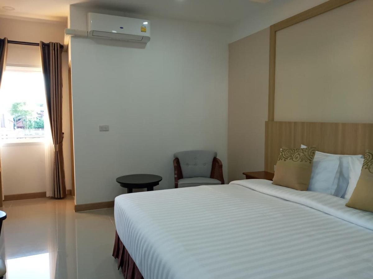 Hotel Nine Smiths Chiangmai